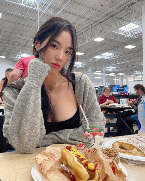 2678629172678657728 487580958c3a7e94a884094b9