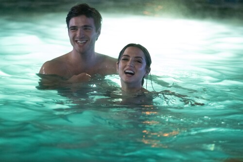 Jacob Elordi as Charlie De Lisle and Ana de Armas as Melinda Van Allen in 20th Century Studios' DEEP WATER, exclusively on Hulu. Photo courtesy of 20th Century Studios.  2022 20th Century Studios. All Rights Reserved.