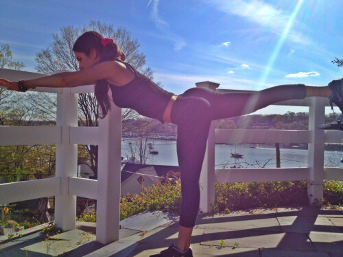 27 oENHDe90f8586f48d4f44b5