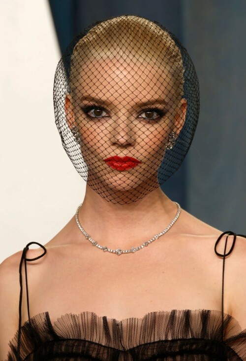 273982034 1388095877