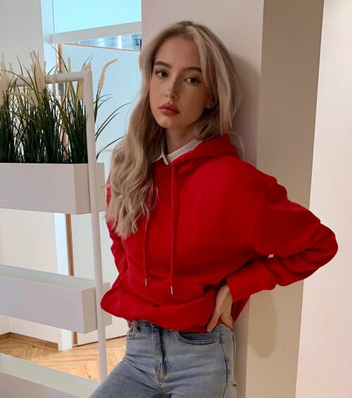 2741792711743027147 2741792706584098601