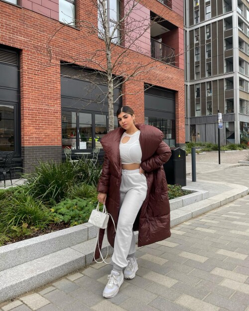 2756817615328388656 275681761076507128100f76692b2e0beba