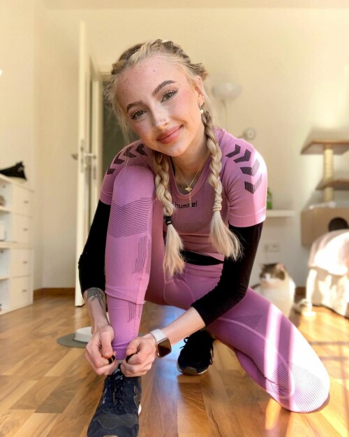 2793165380727673887 2793165376290069046