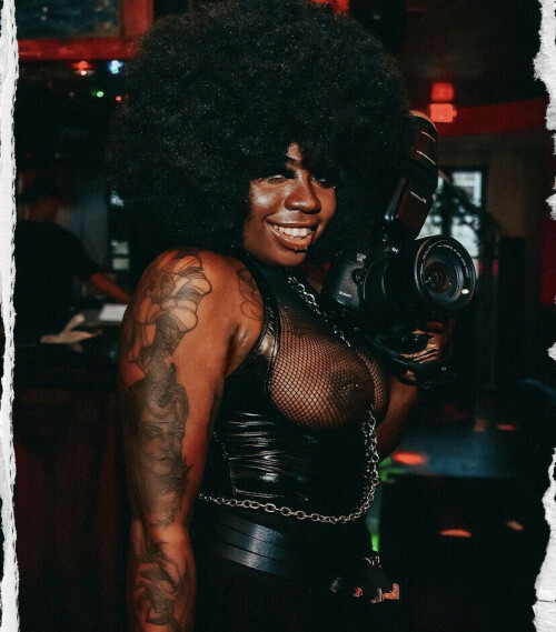 27F1E934 6AE6 4A17 AC40 C9E273A1CAD7