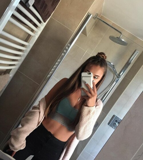 27F2F192 4676 493B B5E7 AA3C5B58B22F