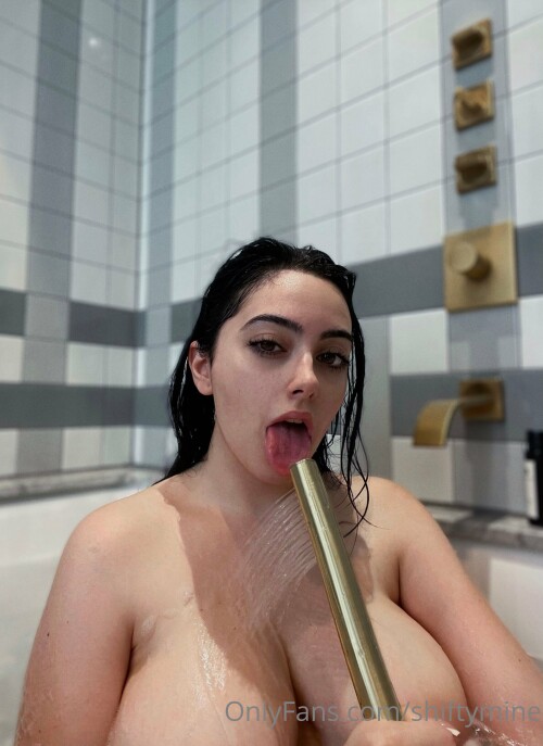 2809x3860 9bf25ddff5f5588346549a6d4b25928c