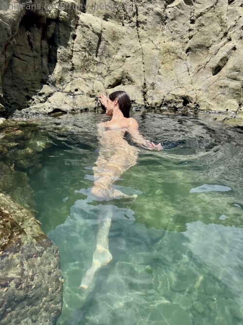 2880x3840 39c0a3379bf7f759a55adc2a1b3a59ae368198b8639db407