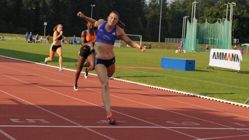 100 m: Noemi Zbren (SK Langnau i. E.), neue PB in 11,50 Sekunden.