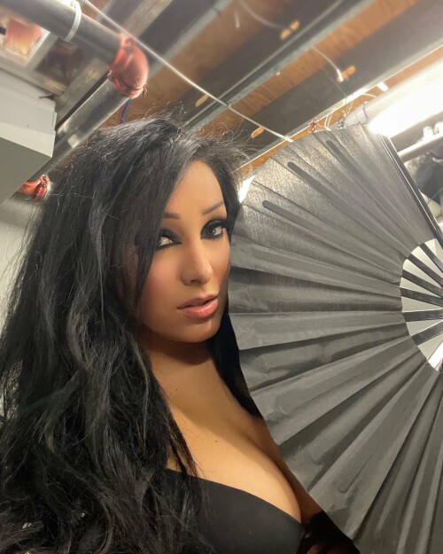 28F07B2E 997F 4639 B489 71611A2612F4