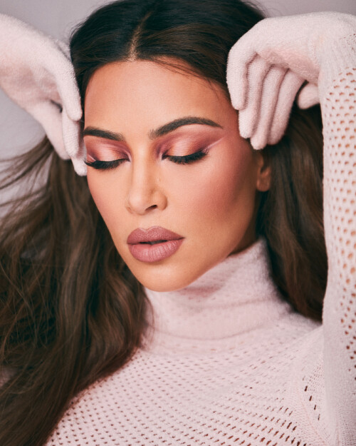 290894466 kim kardashian greg swales p 0019