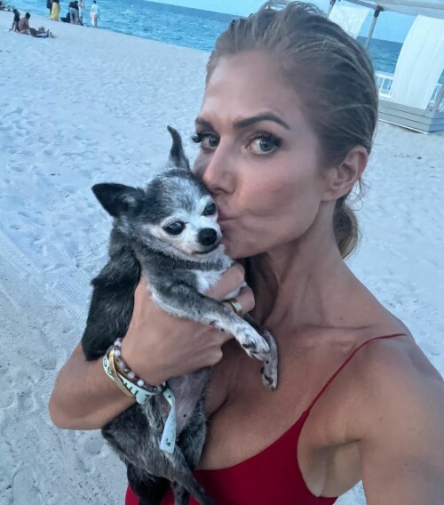 291170032 560396352399395 929440653560250396 n