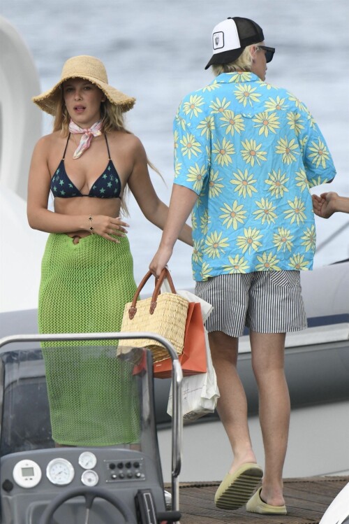 293782250 millie bobby brown jason 2022 07 08 50