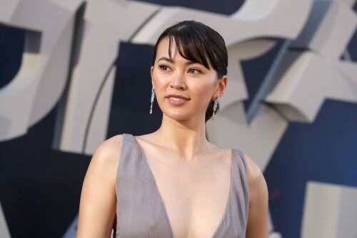 294494328 jessicahenwickgrayman222d80511921e73666