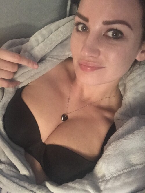 29883353 upload 81973 DB439E2B 454B 4CFD 928F 23C98BF9806Deed86b9f26d123cb