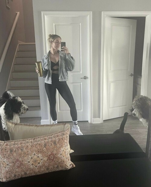 2D0E43B3 37FF 45D9 878F F6A608A5FC6C