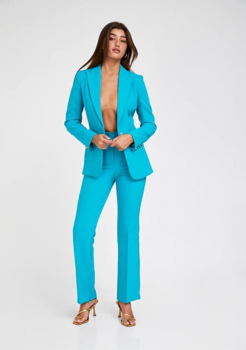 2E0A0384copy 700x38f8366aa7dd0622