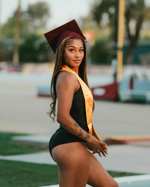 2F6D91A3 9813 4B3F 9F0B 8659E904A7F8