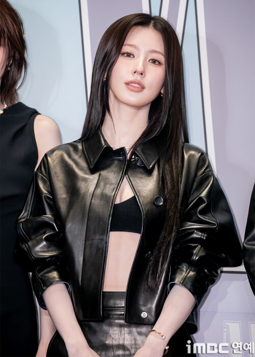 2b33a81a e86d 4bc9 8220 d9d63456401b33145891d324d208