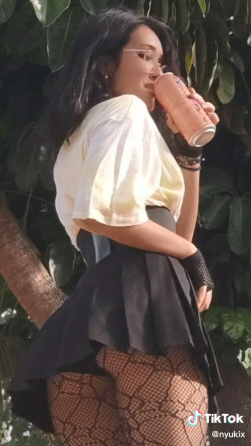 2b96e42957d0c0b2d67b61593f01b73d.mov snapshot 00.08 2023.06.22 20.23.06b4f130303f477767