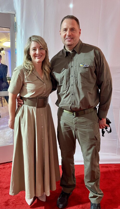 2q3vcjomiqbd104ea266b9d24aee8