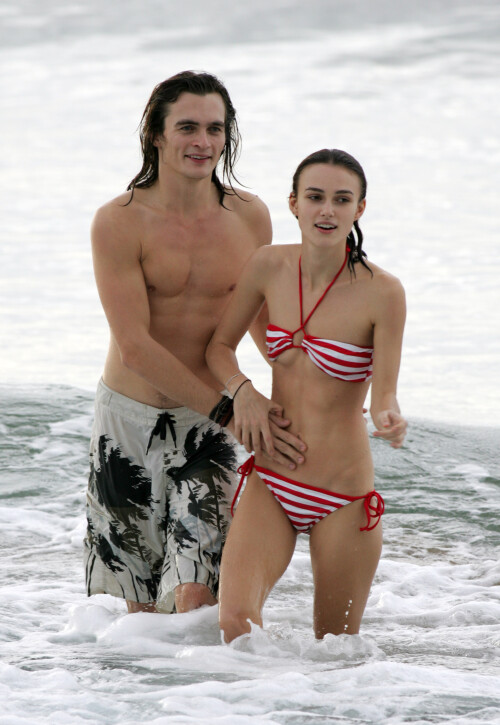 3 8DhcZU08022c6d703954f9f