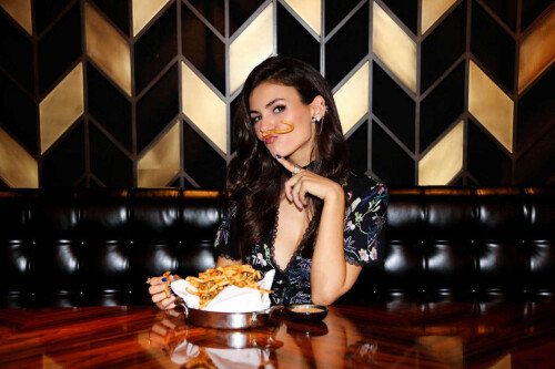 3 oAcHzWcc67dd847221d8997