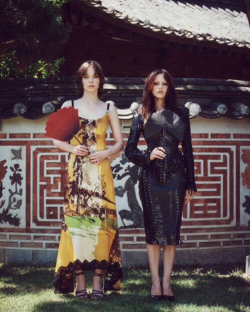 (L to R) Emma Myers, Jenna Ortega