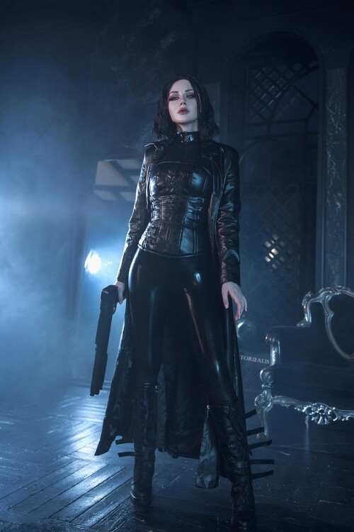 3 MQwCR7qZuobeaadaa230d7dac9