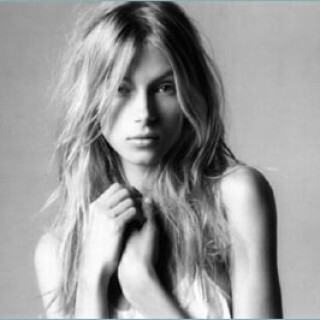 300full-allegra-carpenter_32af811bfcb955723