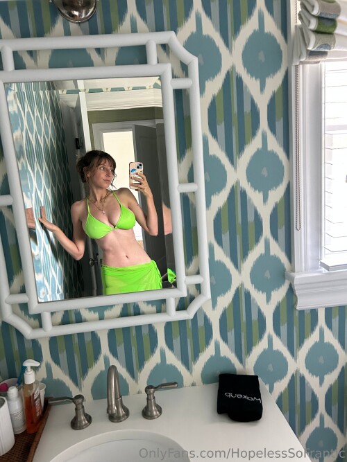 3024x4032_0ebdba7cf845982b3bd5f5883b6b6e538193d80adbc43329.jpeg