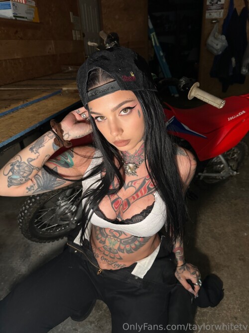 3024x4032 5cabf7e48154a39375dddf76148459d678fff75b208f458e