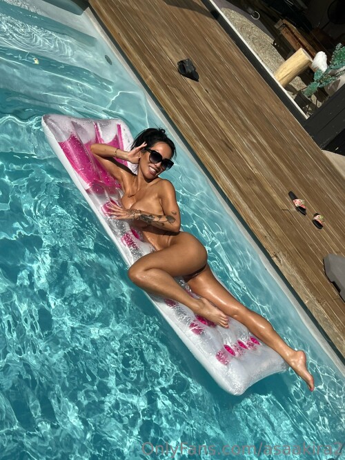 3024x4032 76add500fef4f5d5e984a9d950282f75