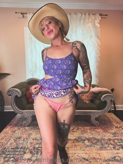 3024x4032 951ca5becce55182498d30835de6d14a