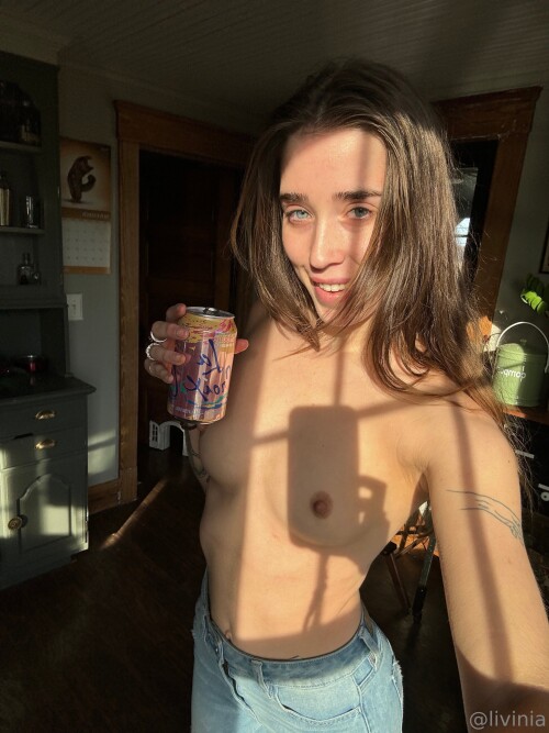 3024x4032 c87bb8fc32a25d4073bce02a5e0072c8a06c1884a2d0efa2