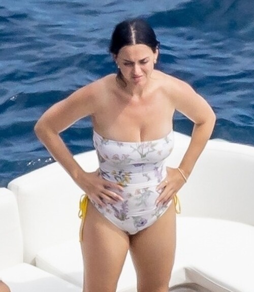 302895870 katy perry swimsuit 1