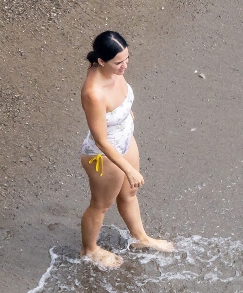 302895881 katy perry swimsuit 7