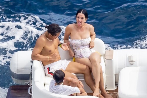 302896106 katy perry swimsuit 72