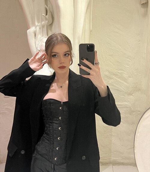 3037965716120735590 3037965710156504131ea27eecbc46b9202