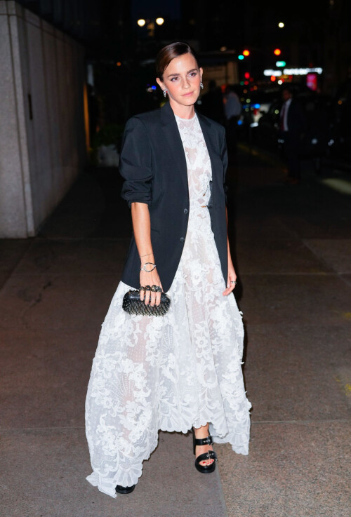 306088881 1424119540