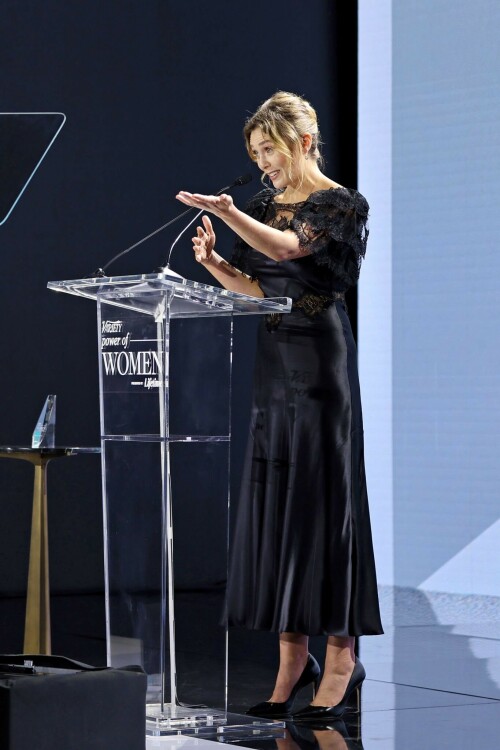 308860875 elizabeth 79