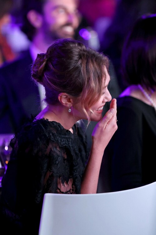 308860879 elizabeth 82