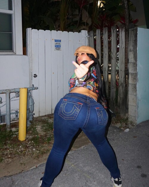 3088985989800572576 49056495f5703c86ea1f8277