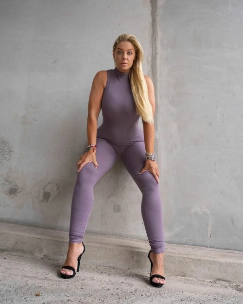 3159118063168716737 315911805755682172087b92515a38e1393