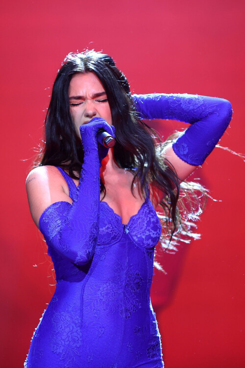 316303718 dua lipa 12f4e462d48ae5055