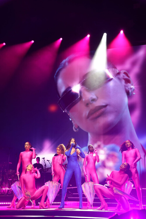 316303799 dua lipa 10e9fddba8d44d9b9f
