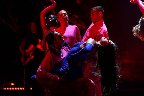 316303843 dua lipa 2325a09650c7c893e8