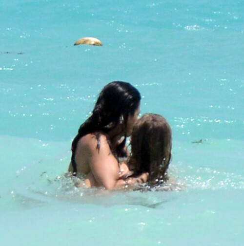 32 3BJkIPJ0c16026d243372cd