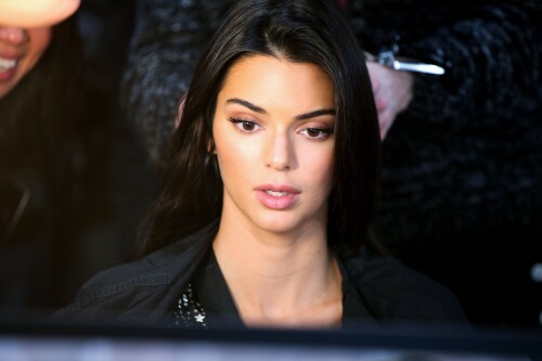 32 1883e13af9e8c681c