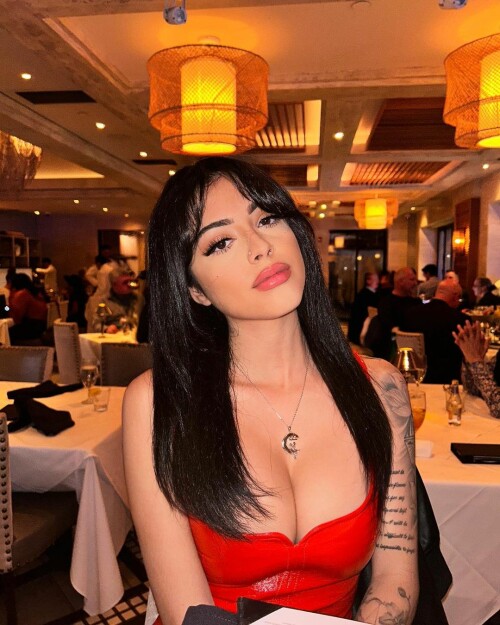 323495715 869889940980460 7721682429673670582 n