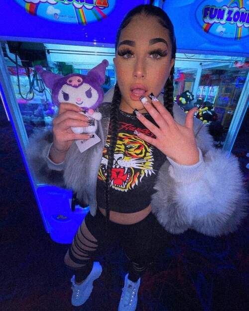 3272396512826097403 490564950661ead847c3a827